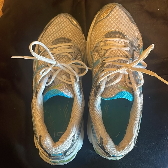 ASICS - Picture 2 of 7